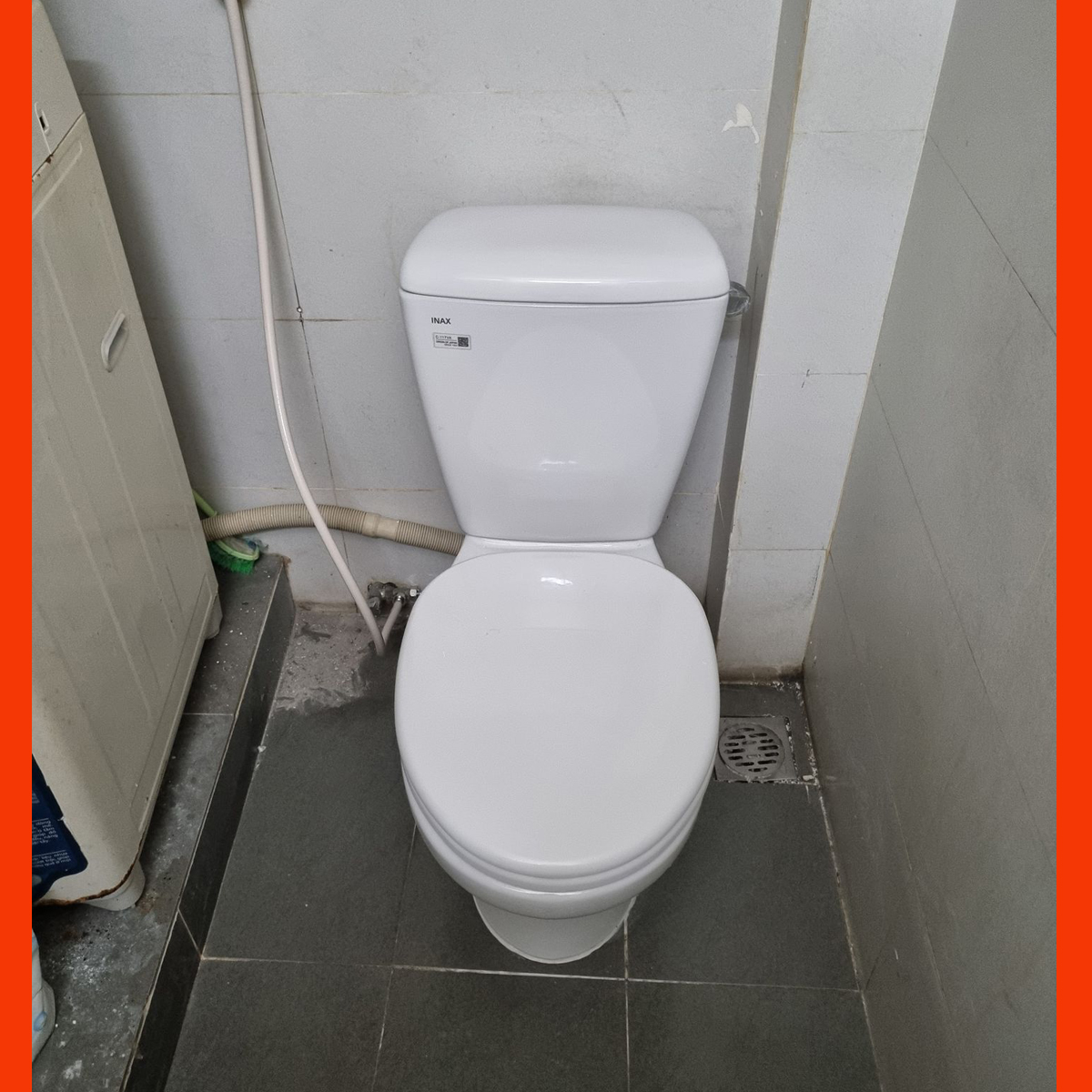 Hình ảnh thực tế bồn cầu Inax C117VA lắp đặt trong phòng tắm