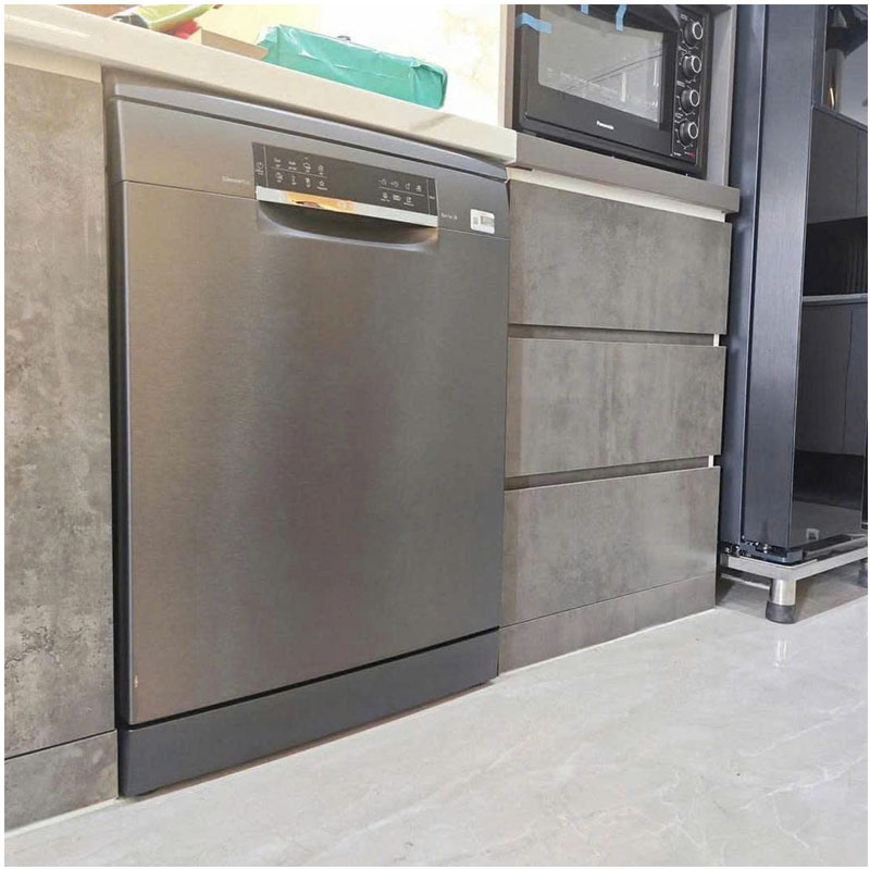 Bảng điều khiển cảm ứng hiện đại trên Bosch SMS6ECC51E