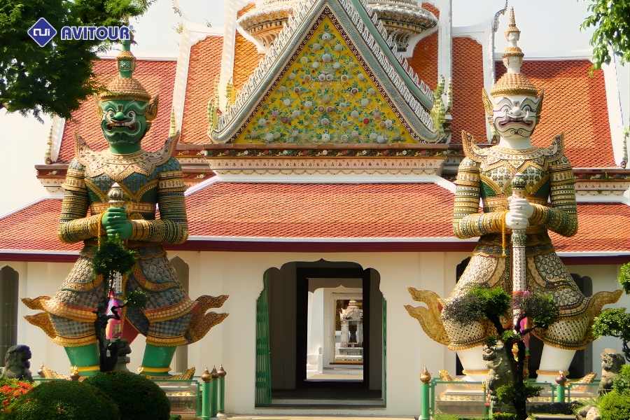 Chùa Wat Arun - Tuyệt tác kiến trúc cổ kính bên dòng sông Chao Phraya