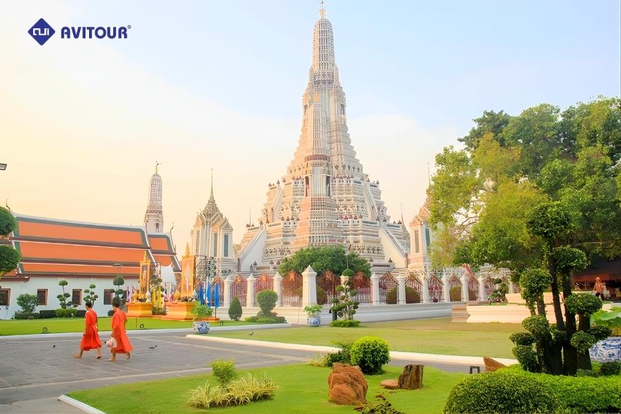 Chùa Wat Arun - Tuyệt tác kiến trúc cổ kính bên dòng sông Chao Phraya