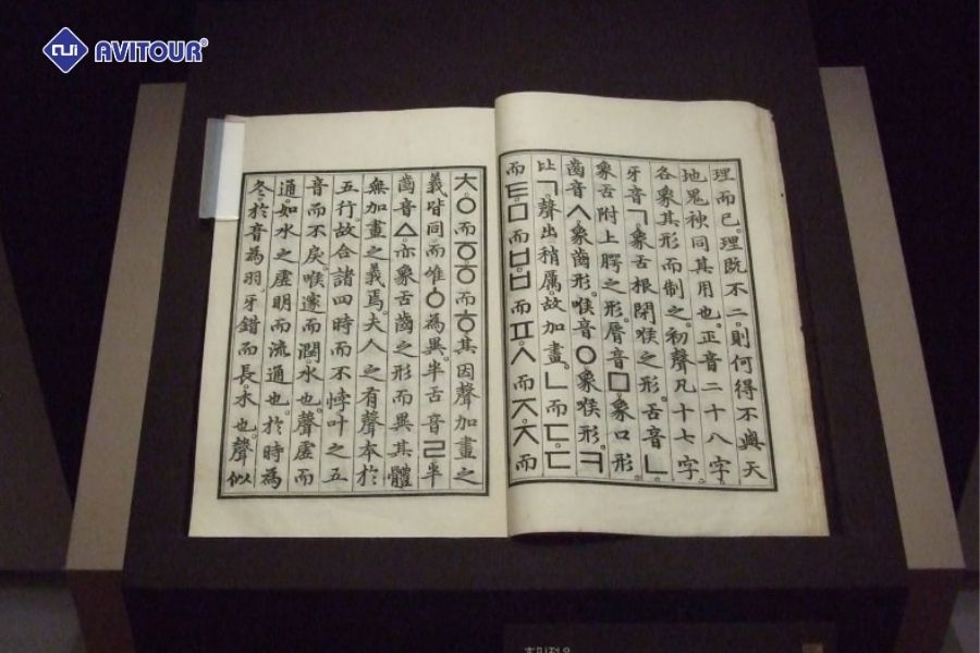 Cung điện Gyeongbokgung: Biểu tượng lịch sử và văn hóa Hàn Quốc. Cùng khám phá vẻ đẹp cổ kính và trải nghiệm không gian văn hóa cung đình độc đáo.