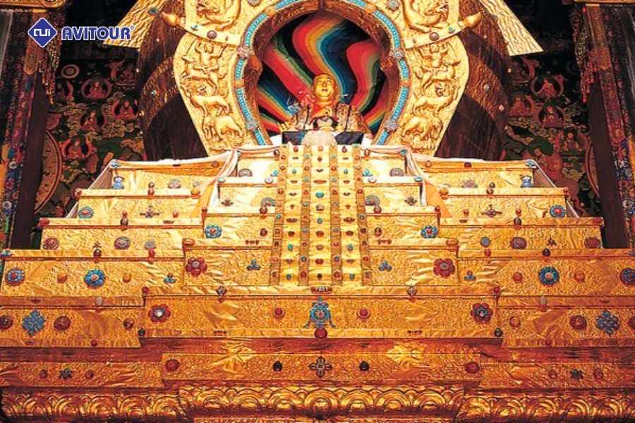 Cung điện Potala: Biểu tượng hùng vĩ của Tây Tạng giữa "nóc nhà thế giới"
