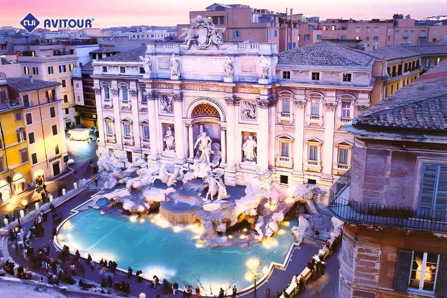 Đài phun nước Trevi - Biểu tượng lãng mạn giữa lòng Rome