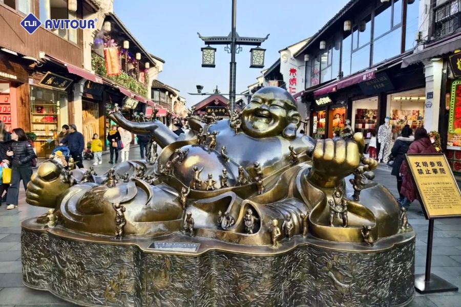 Dạo bước giữa phố cổ Hà Phường: Nơi gặp gỡ của quá khứ và hiện tại