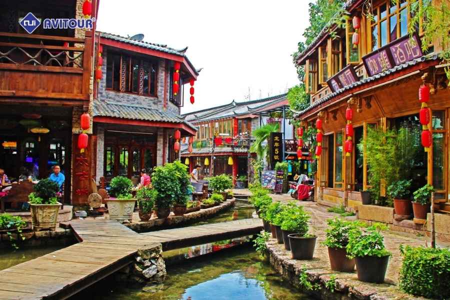 Địa Điểm Không Thể Bỏ Lỡ Khi Du Lịch Côn Minh