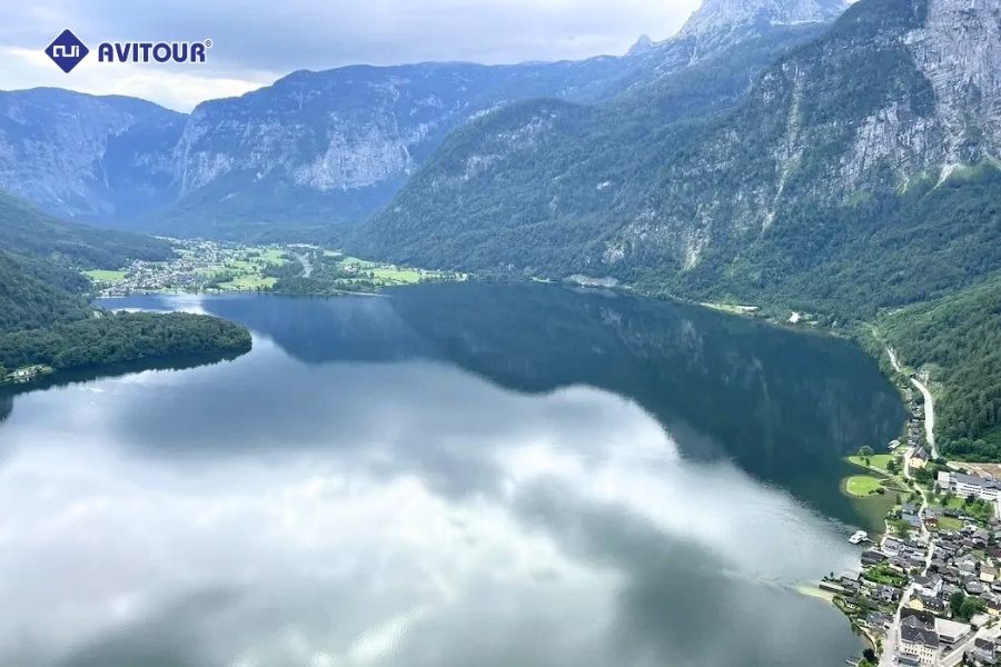 Hồ Hallstätter See - Nơi phản chiếu vẻ đẹp cổ tích của Hallstatt