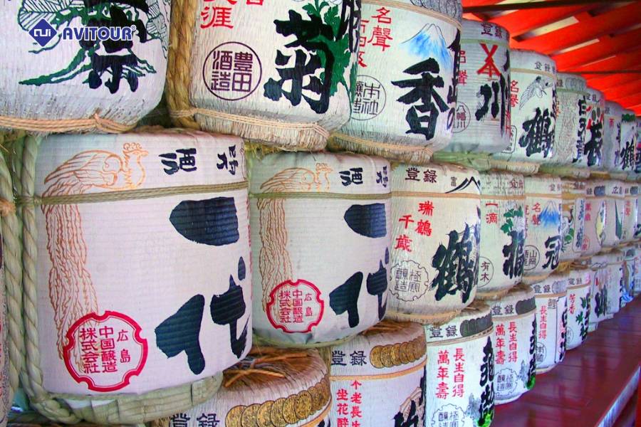 Khám phá nghệ thuật làm rượu tại bảo tàng Sake Hakutsuru Nhật Bản