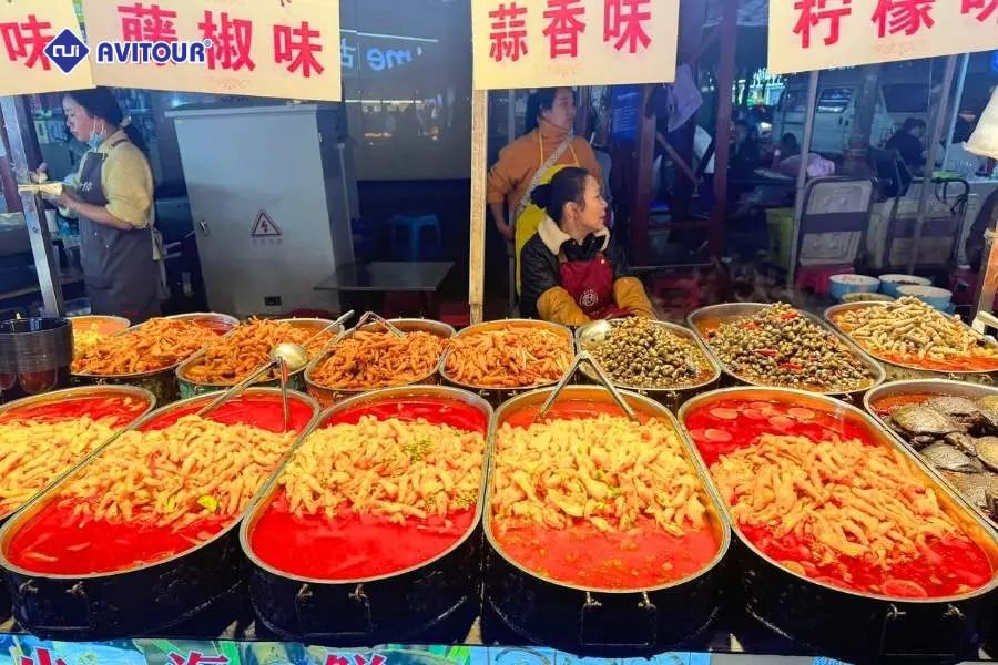 Khám Phá Phố Đi Bộ Nổi Tiếng Kim Mã Bích Kê