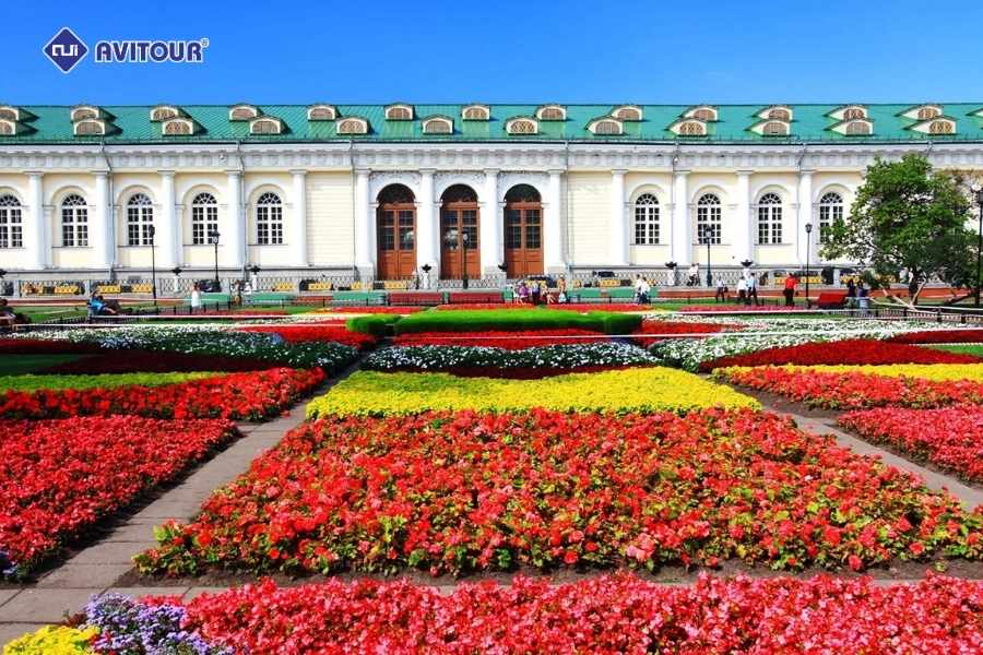 Khu vườn Alexandrovsky - Điểm dừng chân xanh mát giữa lòng Moscow