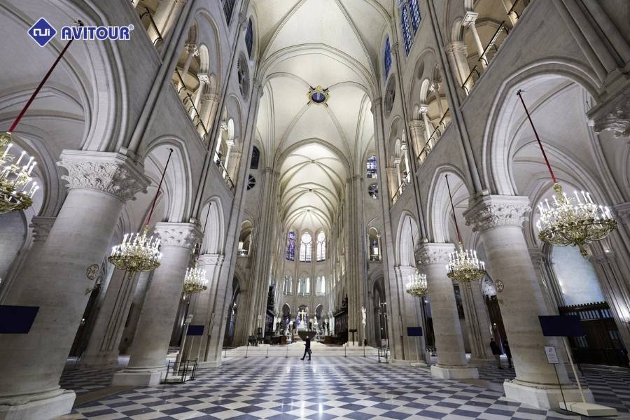 Kiến trúc nhà thờ Đức Bà Paris: Kiệt tác bằng đá bên dòng sông Seine