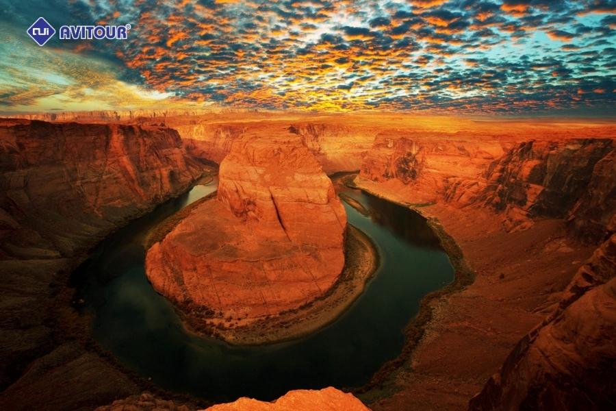 Kỳ quan Horseshoe Bend - Móng ngựa độc lạ giữa sa mạc Arizona
