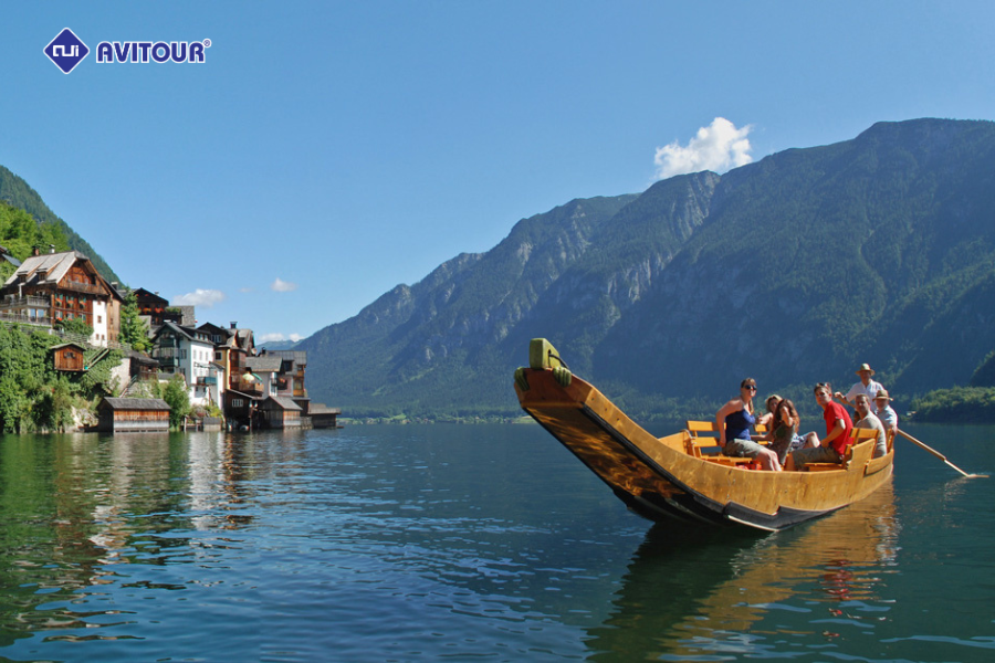 Lạc bước giữa khung cảnh cổ tích tại làng cổ Hallstatt của Áo