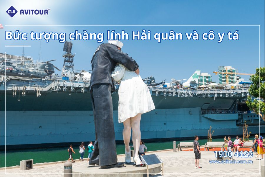 Liên tuyến đông tây Hoa Kỳ mùa hè 2024 - Bức tượng chàng lính Hải quân và cô y tá nổi tiếng