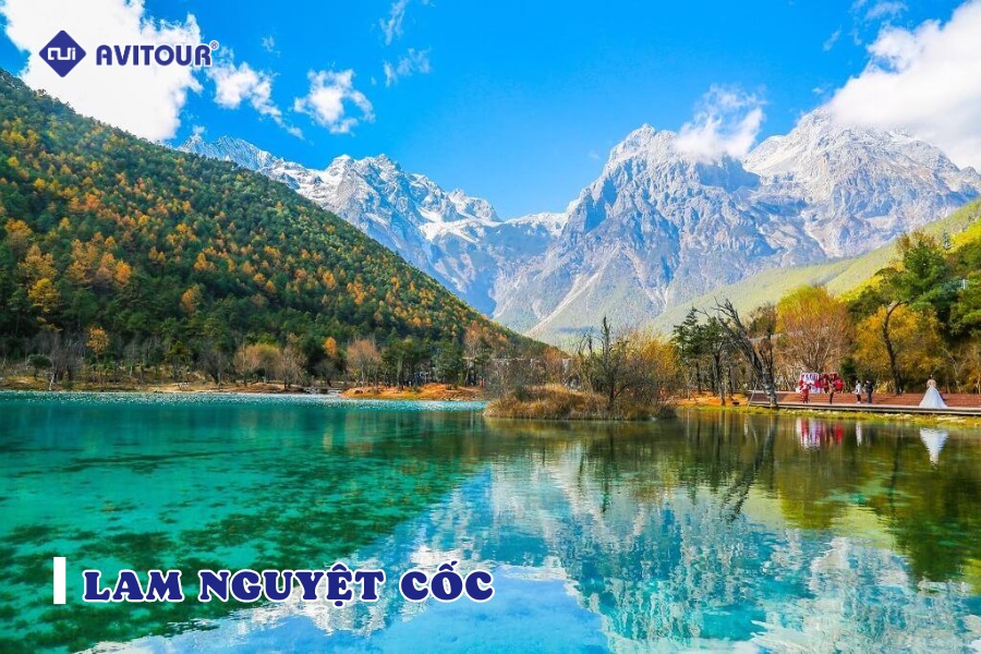 Mãn nhãn trước vẻ đẹp của Lam Nguyệt Cốc Lệ Giang