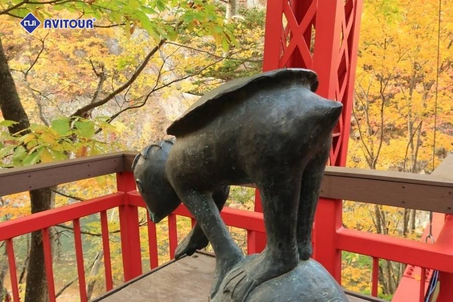 Mùa thu tại thung lũng Jozankei Onsen: Thiên đường lá đỏ Hokkaido