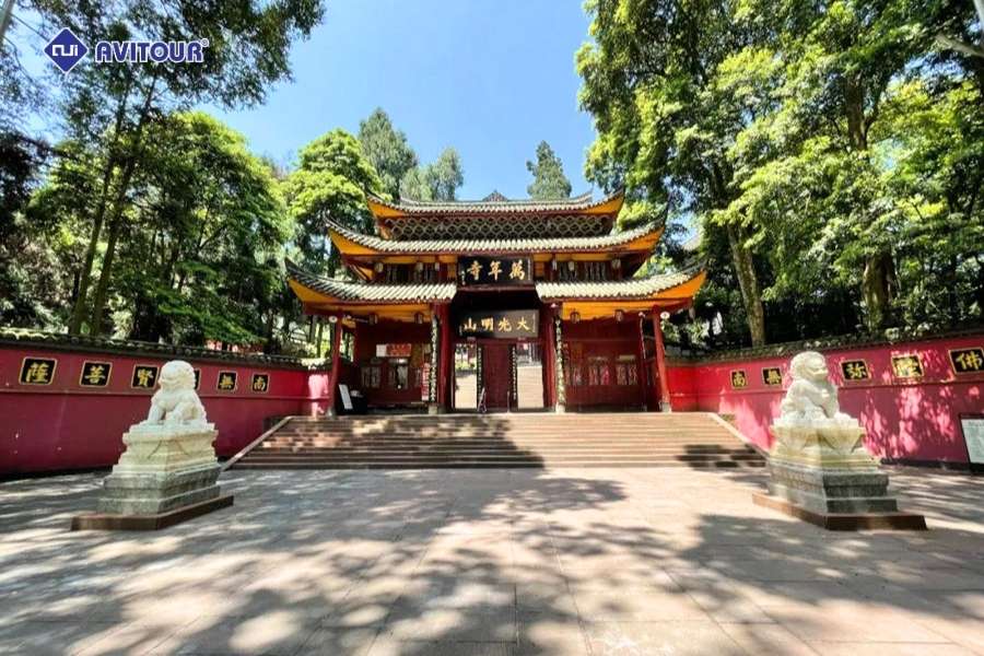 Nga Mi Sơn - Lạc Sơn: Hành trình tìm về chốn tiên cảnh và tâm linh