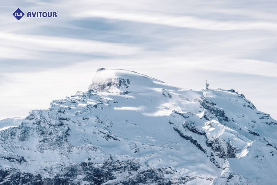 Ngẩn ngơ trước vẻ đẹp băng tuyết hùng vĩ của núi tuyết Titlis