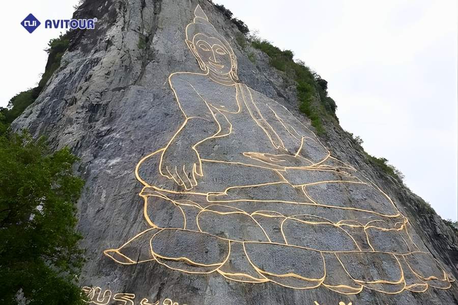 Núi Phật Vàng - Điểm đến không thể bỏ lỡ khi du lịch Thái Lan