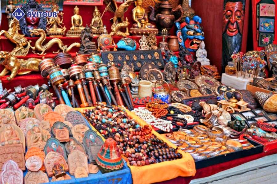 Phố Barkhor Tây Tạng: Trung tâm văn hóa và hành hương linh thiêng ở Lhasa