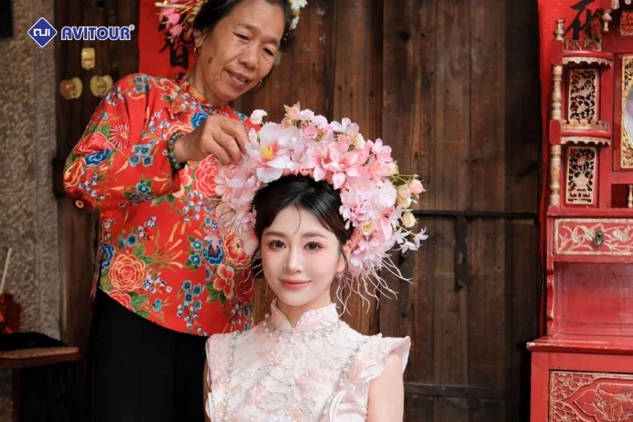 Phong tục cài hoa lên tóc - Linh hồn văn hóa Tuyền Châu