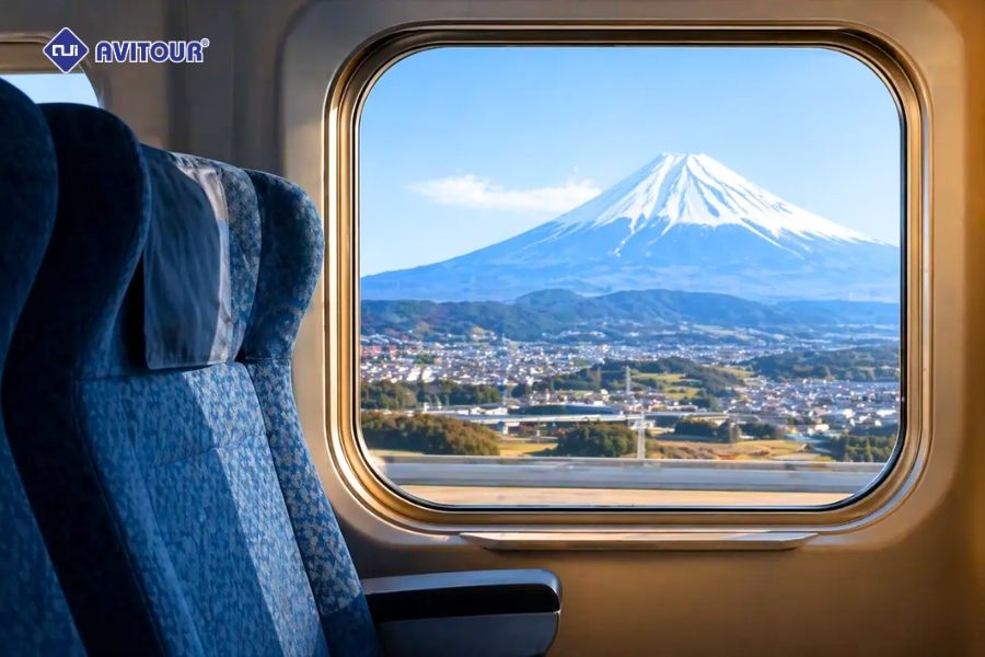 Tàu Shinkansen Nhật Bản: Biểu tượng tốc độ và trải nghiệm du lịch không thể bỏ lỡ