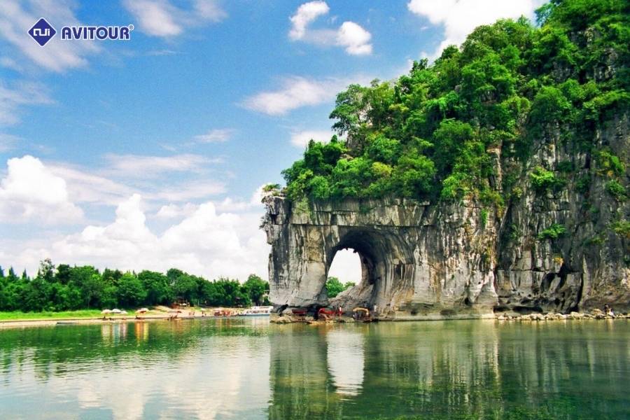 Tham quan Núi Vòi Voi được mệnh danh là kiệt tác nghìn năm làm nên tên tuổi Quế Lâm
