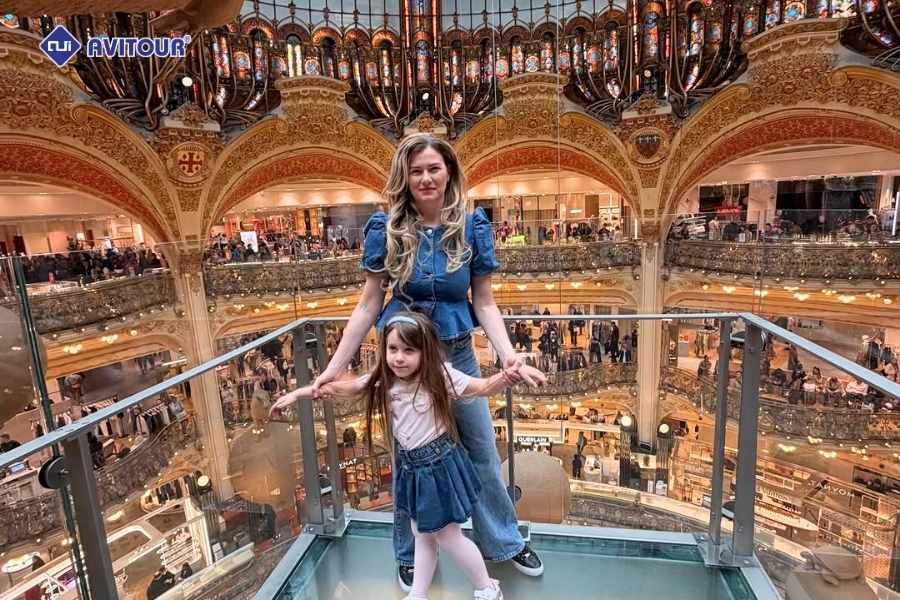 Trung tâm mua sắm Galeries Lafayette - Biểu tượng mua sắm xa hoa Paris