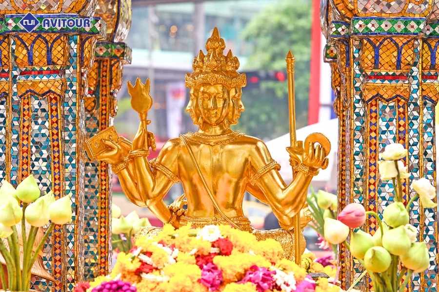 Viếng Phật Bốn Mặt - Khoảng lặng giữa lòng Bangkok náo nhiệt