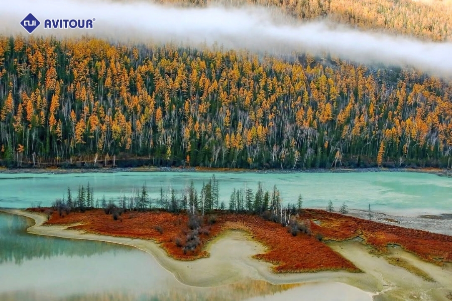 Vịnh Ngọa Long Tân Cương: Chiêm ngưỡng "rồng ngủ" giữa thiên đường Kanas