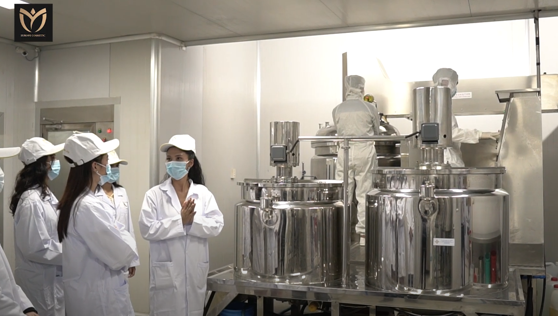 THAM QUAN NHÀ MÁY EUROPE COSMETIC
