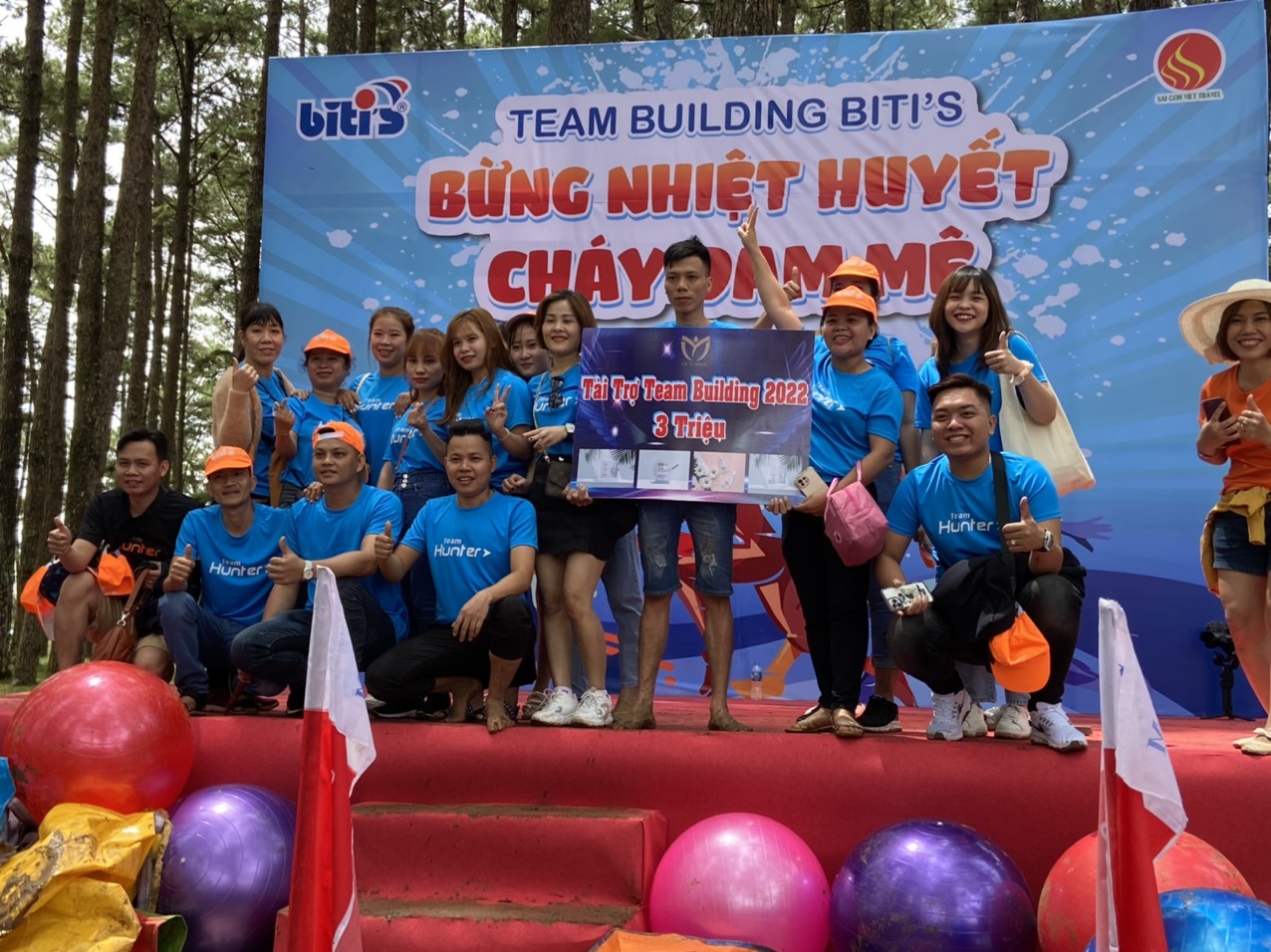 Europe Cosmetic tài trợ Team Building Biti's