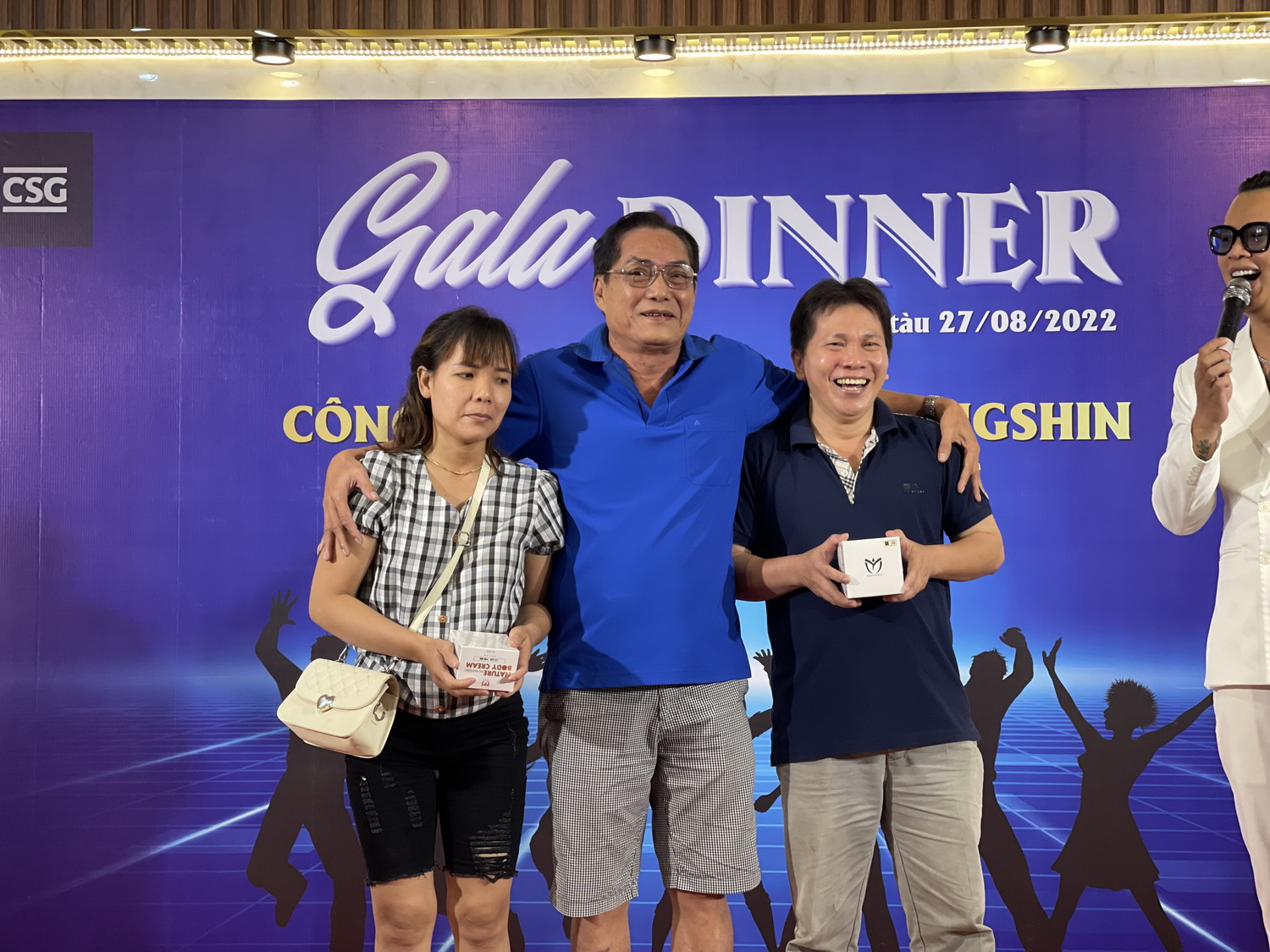 Europe Cosmetic tài trợ quà Gala Dinner công ty NIKE