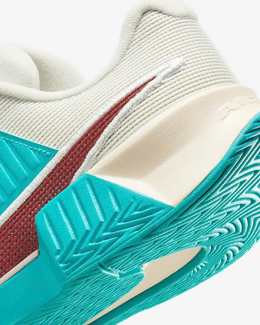 GIẦY NIKE ZOOM GP CHALLENGE PRO PREMIUM HJ6647-300