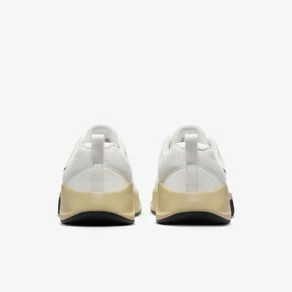 Giầy Nike MC Trainer 3 Mã FQ1831-101