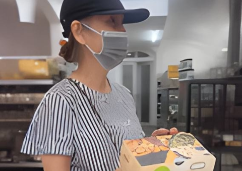 Khi Bệnh Đến, Bột Ngũ Cốc Tami  Là Thứ Duy Nhất Cô Ăn Được
