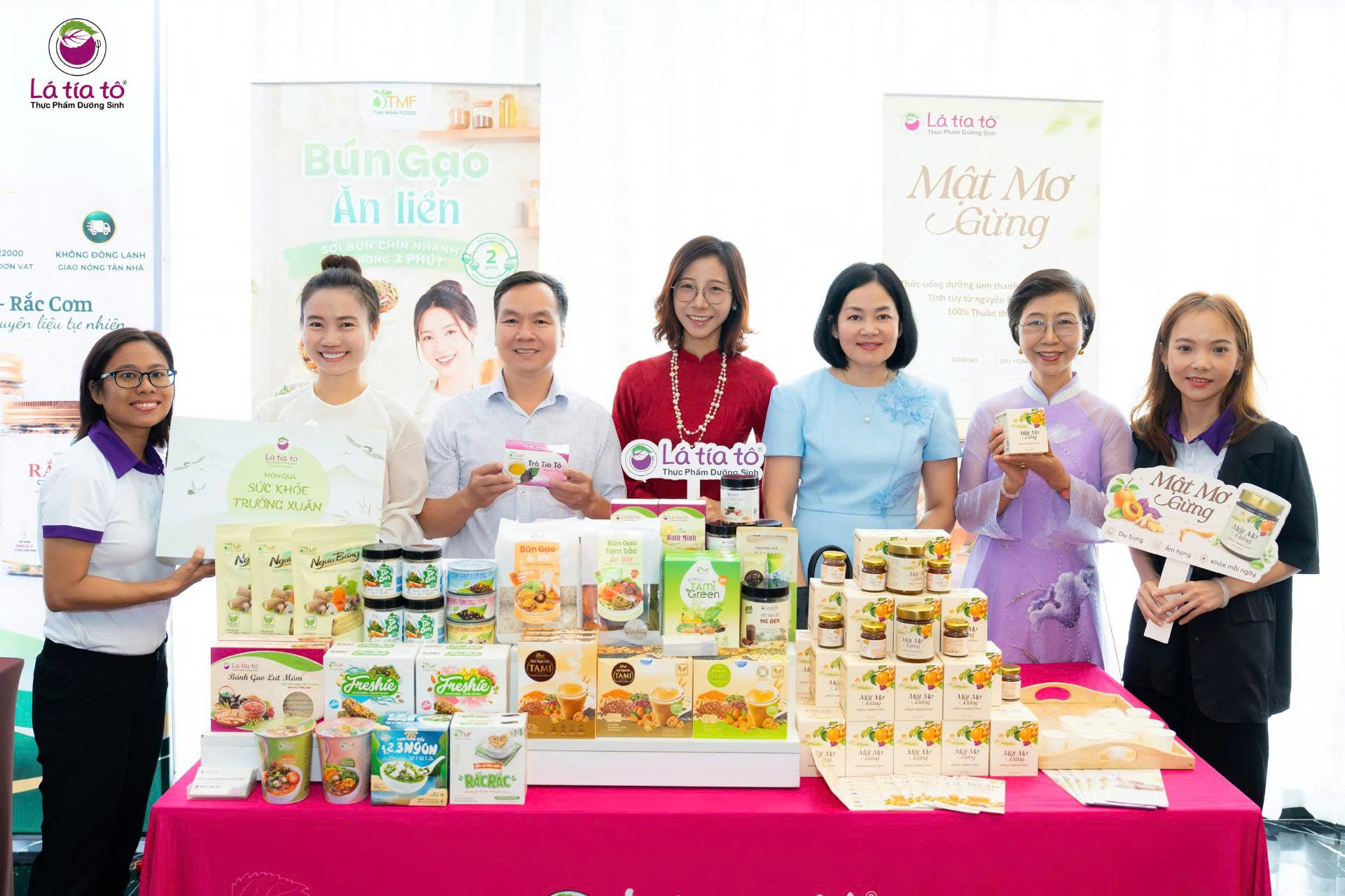 Lá Tía Tô lan toả thực phẩm dưỡng sinh đến Đại hội Hội Doanh nghiệp Hải Phòng tại TP.HCM
