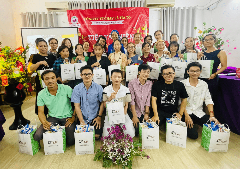 TỔNG KẾT CUỐI NĂM & TẤT NIÊN CTY LÁ TÍA TÔ