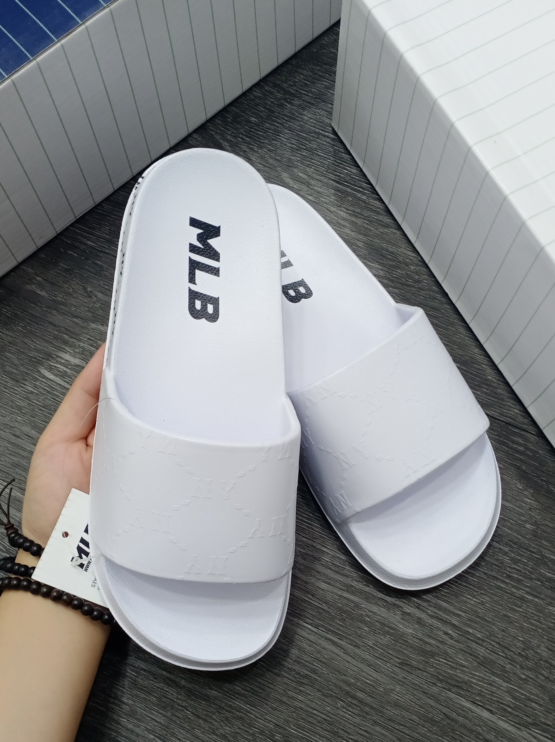 Dép MLB Super Tiger Slide Slipper Màu Trắng365