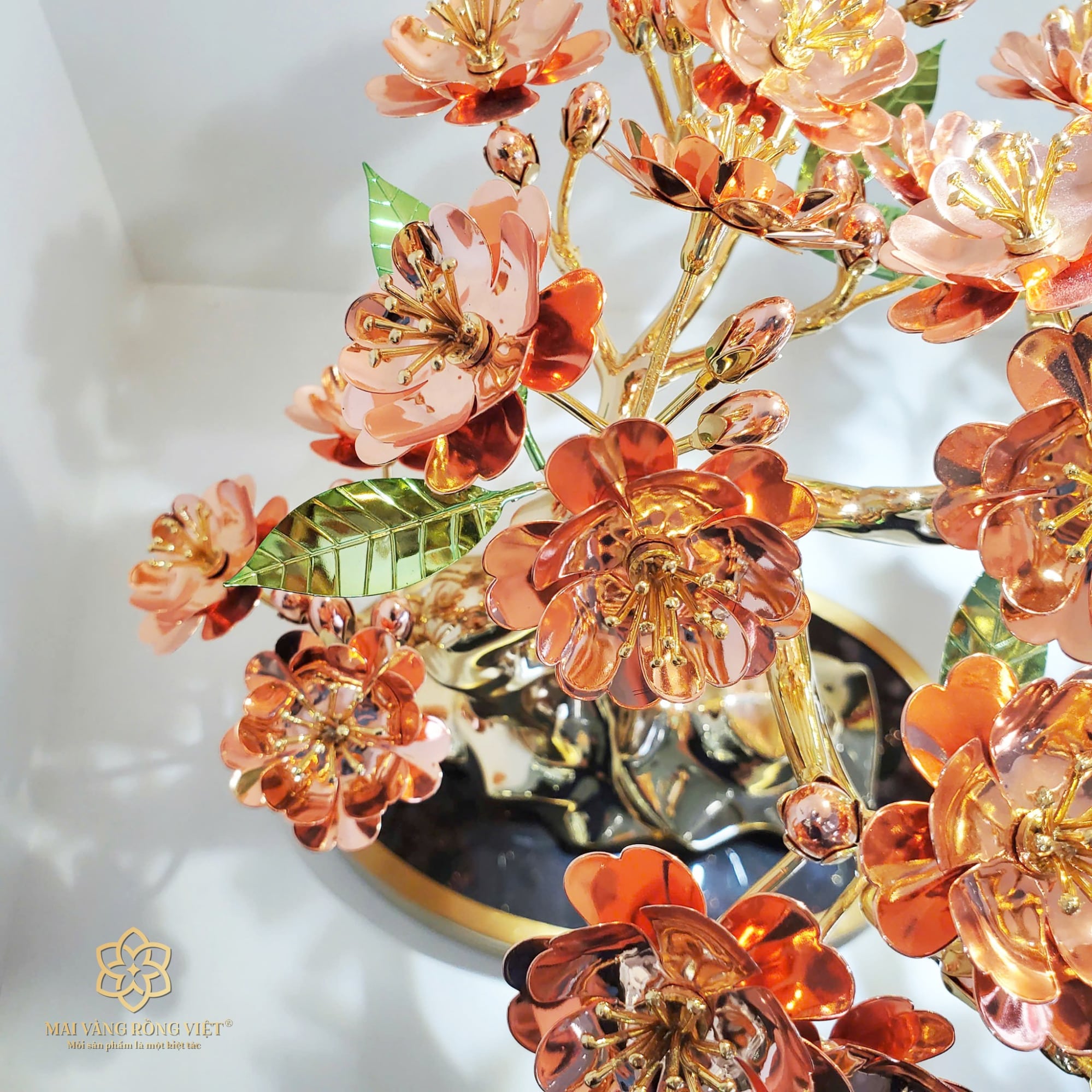 TOP 11+ Quà Tết Mạ Vàng Cao Cấp Và Độc Đáo Nhất 2025