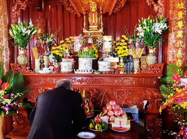 Văn Khấn Mùng 1 Tết Giúp Gia Chủ Gặp Nhiều May Mắn