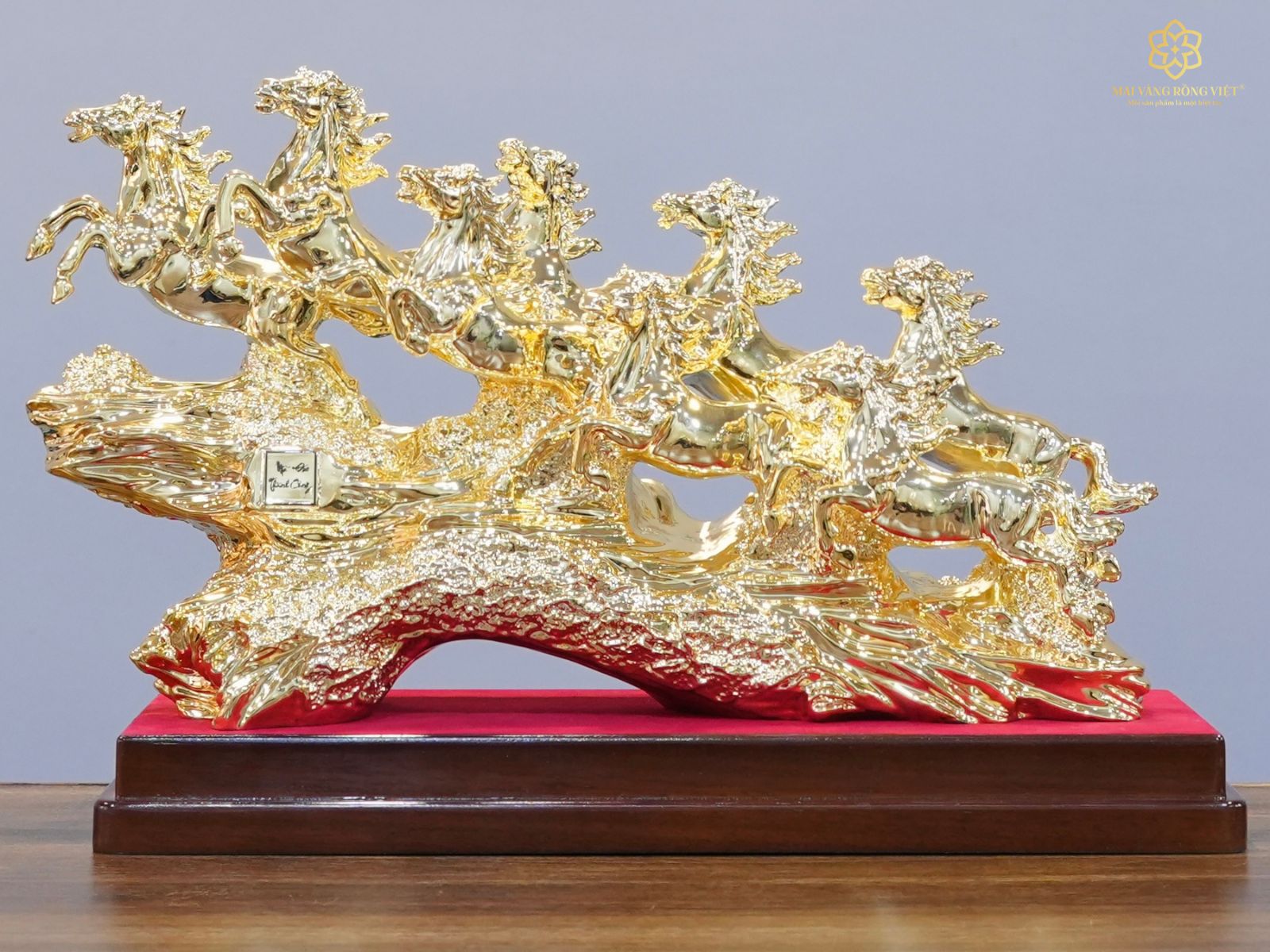 Tượng Bát Mã Truy Phong là món quà hoàn hảo cho khai trương, tân gia hay thăng chức