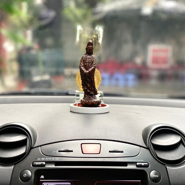 Cách Đặt Tượng Phật Trên Xe Ô Tô: Hướng Dẫn Chi Tiết và Những Mẫu Văn Khấn Tốt Nhất
