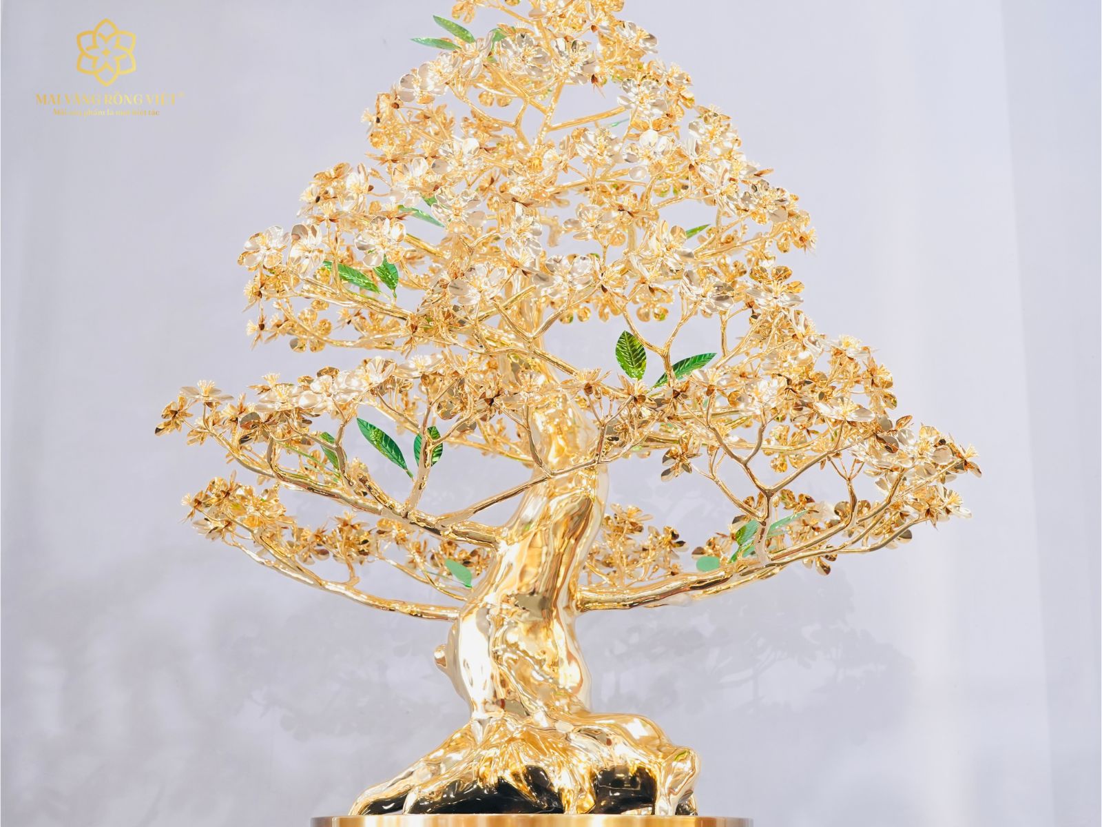 Thân cây Mai Đại Phúc mạ vàng 24K cao 1m