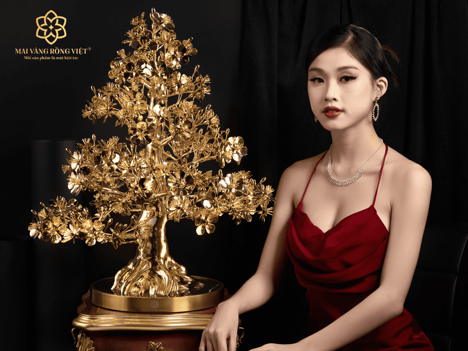 Cây Mai Đại Phúc Mạ Vàng 24K biểu tượng nguồn phúc đức lớn