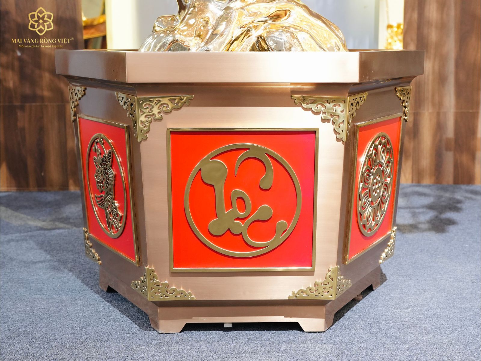 Chữ Lộc Trên Chậu Cây Đào Trường Xuân Mạ Vàng 24K Mix Rose Gold Cao 2,6 Mét