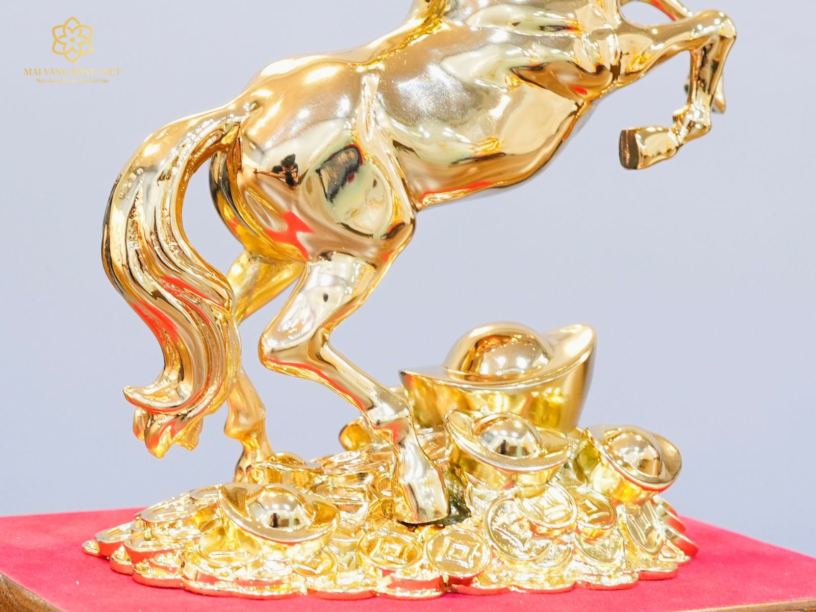 Tượng ngựa Kim Mã Đại Phát bằng đồng mạ gold cao 20cm dưới chân