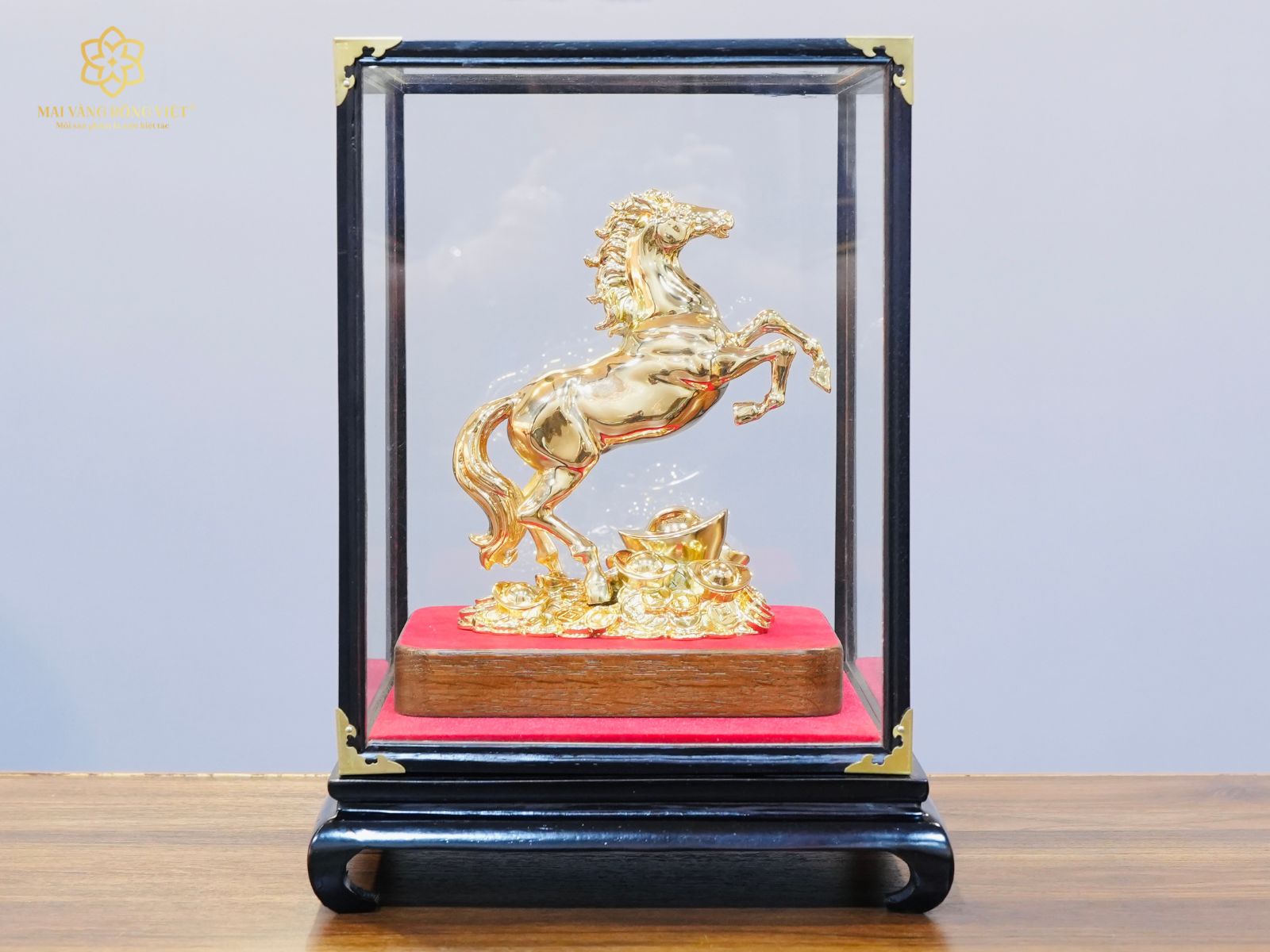 Quà tặng kim mã đại phát bằng đồng mạ gold cao 20cm