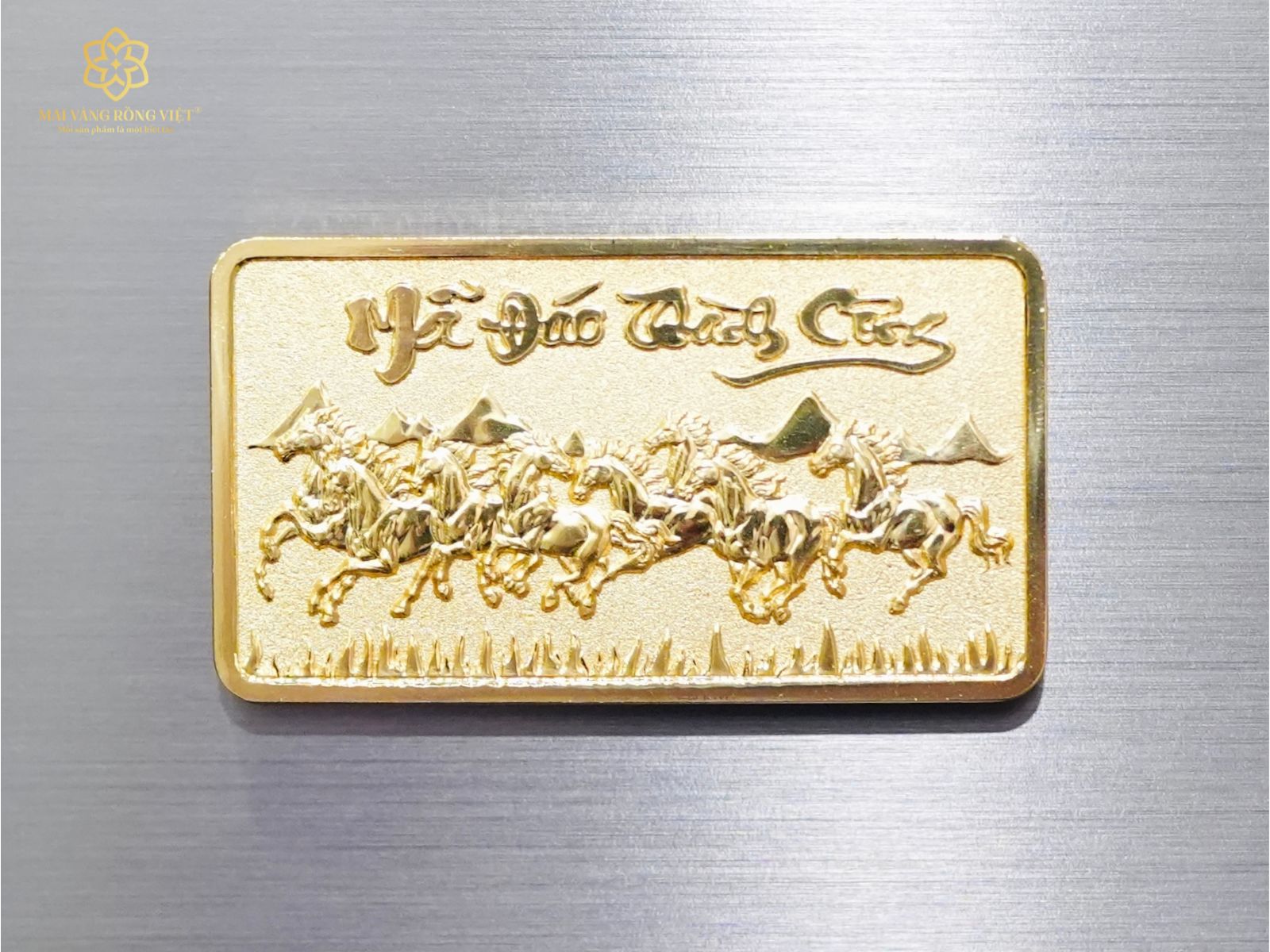 Magnet Mã Đáo Thành Công dán trên tủ lạnh