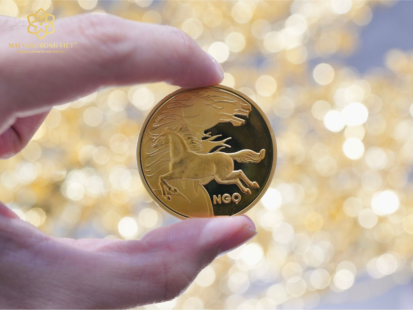 Mặt trước móc khóa con giáp Ngọ