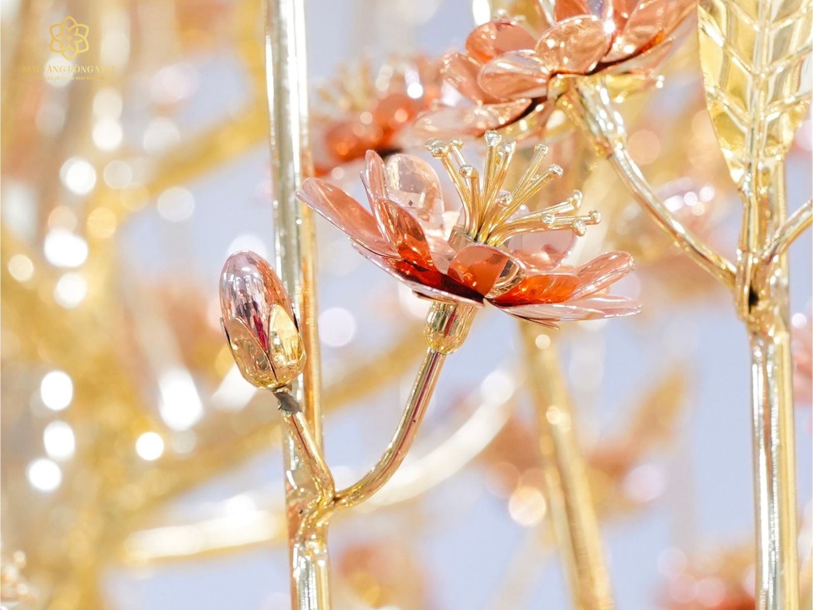 Hoa Đào Và Nụ Của Cây Đào Trường Xuân Mạ Vàng 24K Mix Rose Gold Cao 2,6 Mét